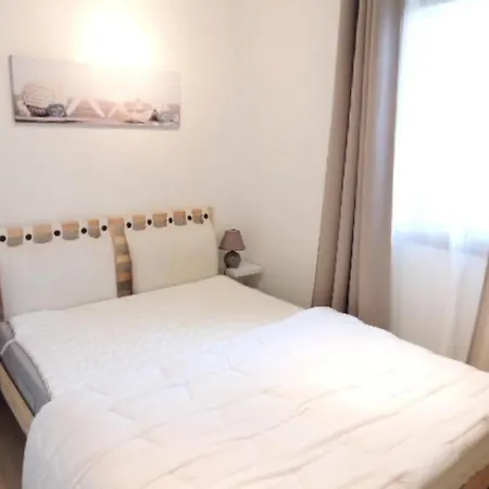 Les Pins - Petite Maison Mitoyenne 2 Chambres, 4 Personnes A Ocean, Les Pins Mae-0381 Villa *